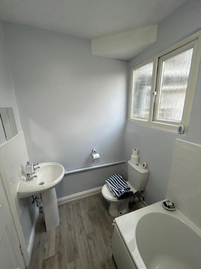 Acora'S Apartments Plymouth Esterno foto